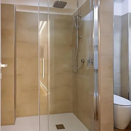 The Brick By Nosdom Apartament *